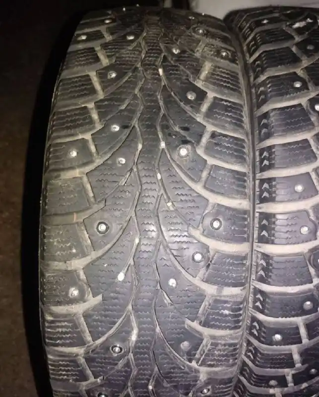 Продам зимнюю резину 185/65 R14