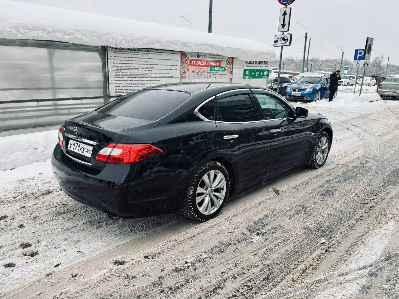 Автомобиль в достойном состоянии с адаптивным светом и круиз-контролем