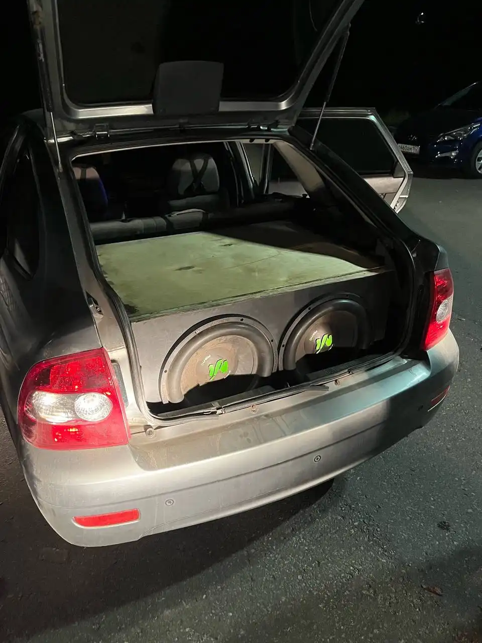 Продам саб вместе с коробом на трубе DB machete fight 15R