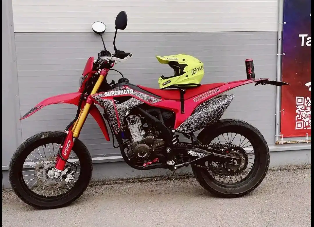 Обмен на iPhone 16 Pro Max или выше - Смартфоны (Электроника) в Нижний Новгород