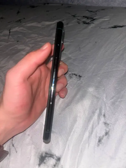 iPhone 11 Pro Max с повреждениями - Смартфоны и телефоны в Павлово