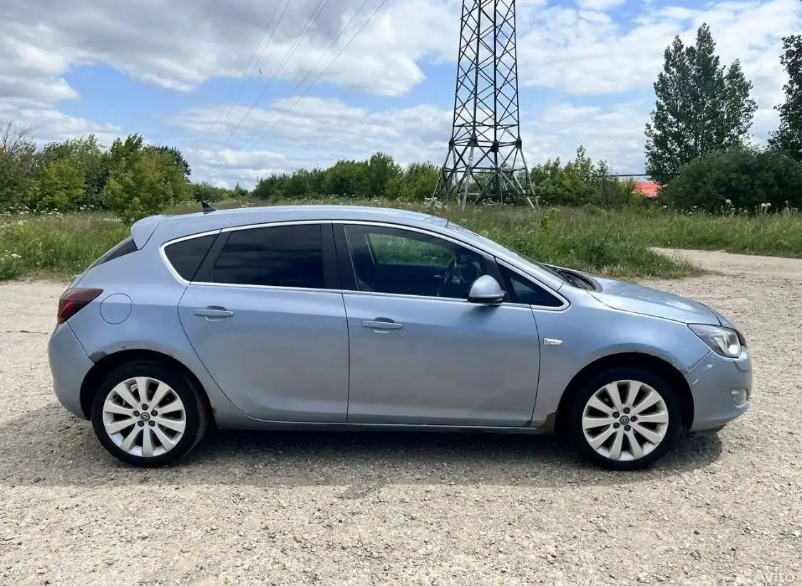 Продам OPEL ASTRA 2011 года с АКПП - Легковые автомобили (Авто) в Нижний Новгород