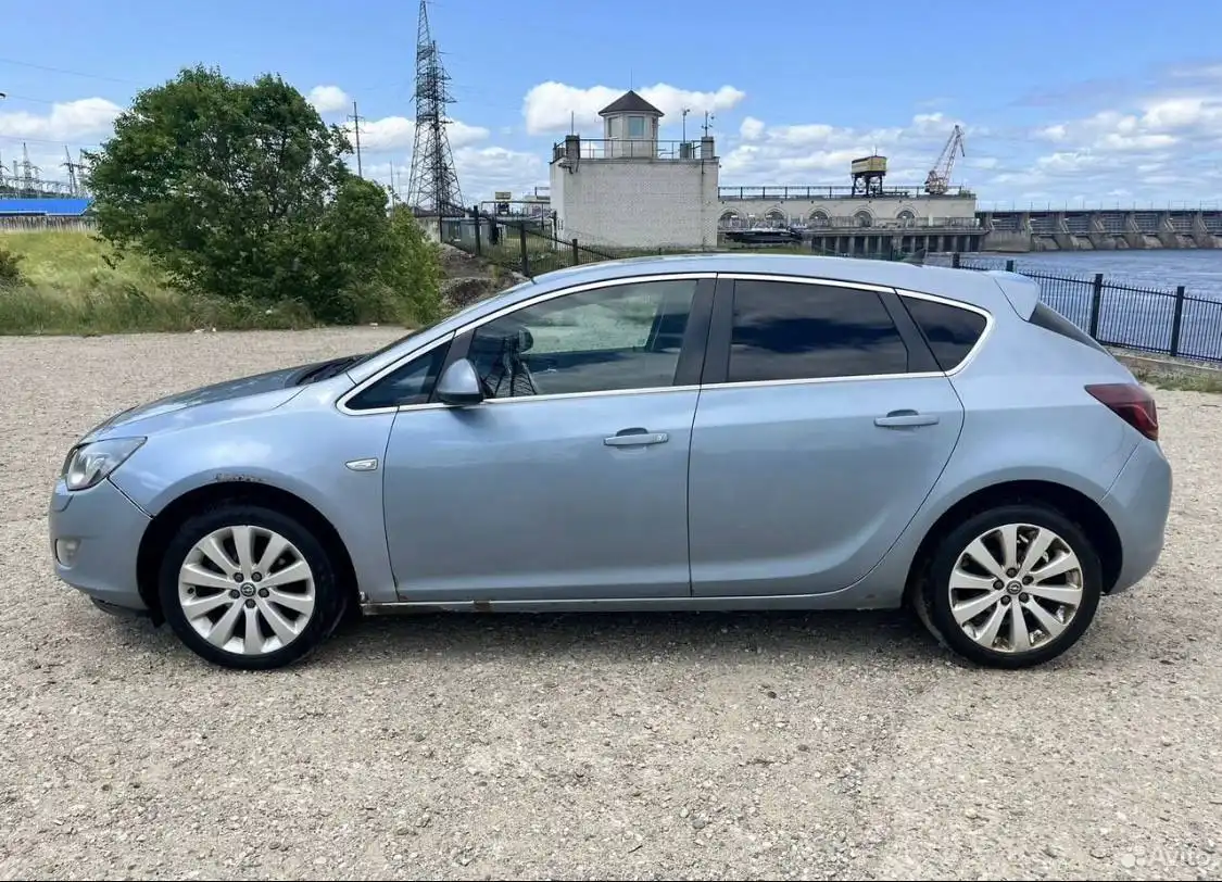 Продам OPEL ASTRA 2011 года с АКПП - Легковые автомобили (Авто) в Нижний Новгород