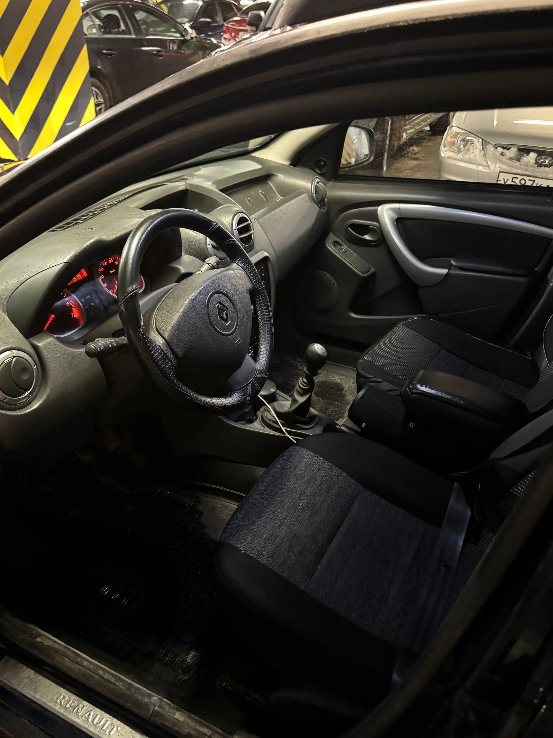 Renault Duster 2.0 бензин 2013 года полный привод - Легковые автомобили (Авто) в Нижний Новгород