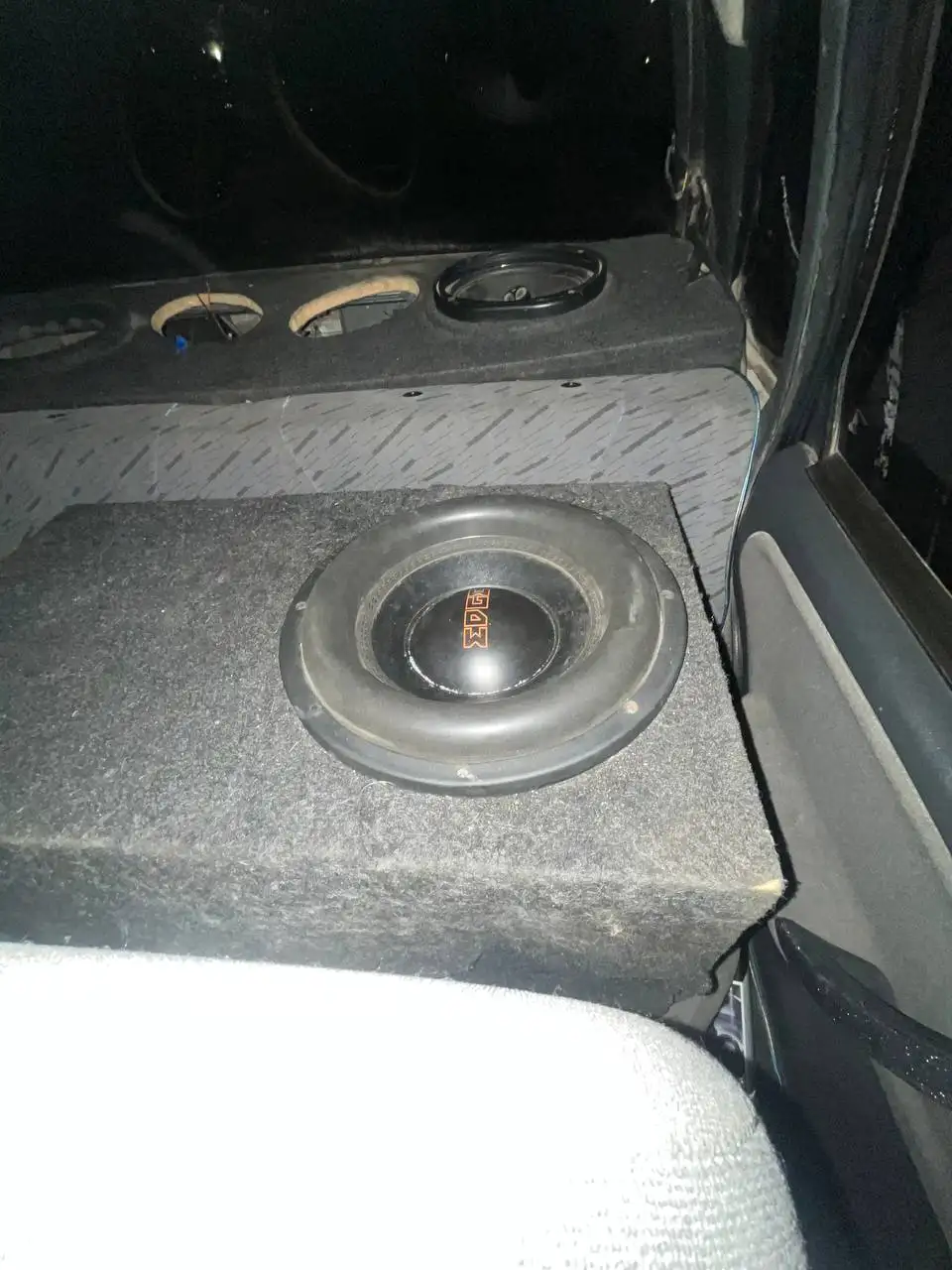 Продажа сабвуфера Edge EDS12D2-7 и моноблока амп 1.1000 - Автозвук (Авто) в Нижний Новгород