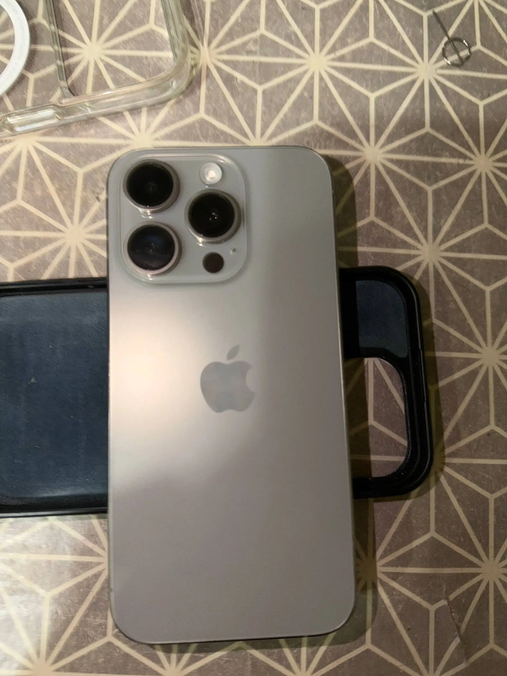 Обмен iPhone 15 Pro 512GB на MacBook или авто - Смартфоны и гаджеты (Электроника) в Нижний Новгород