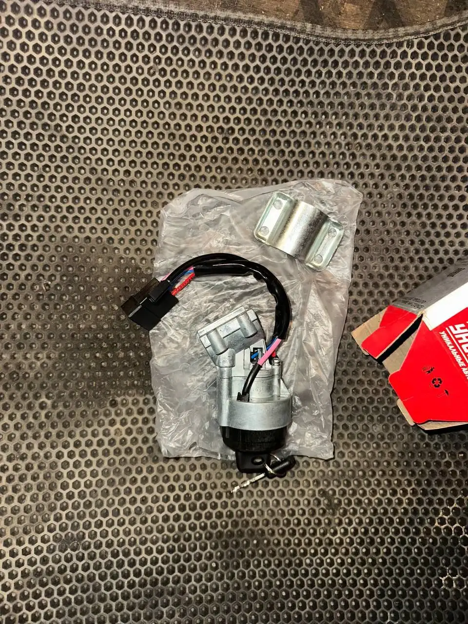 Новый замок зажигания - Запчасти в Нижний Новгород