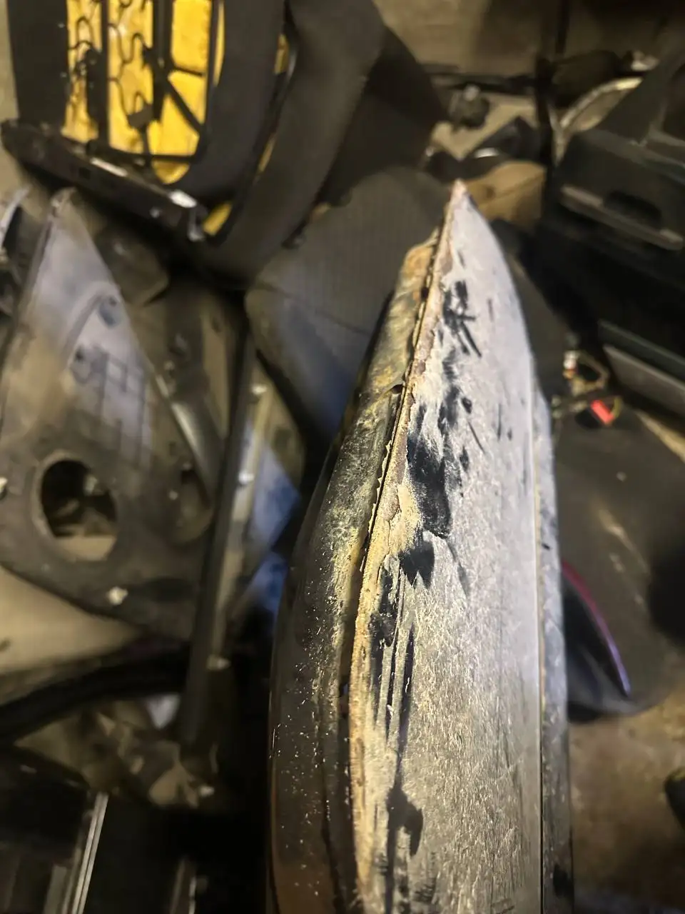 Продам двери передние Лада Гранта 2017 под ремонт - Запчасти (Авто) в Бор