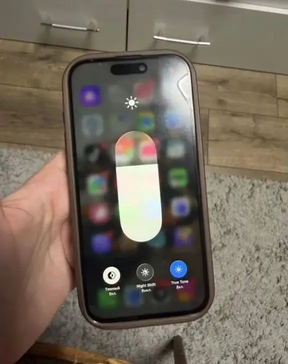 iPhone 15 Pro с замененным аккумулятором - Смартфоны (Электроника) в Нижний Новгород