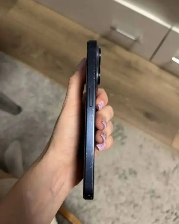 iPhone 15 Pro с замененным аккумулятором - Смартфоны (Электроника) в Нижний Новгород