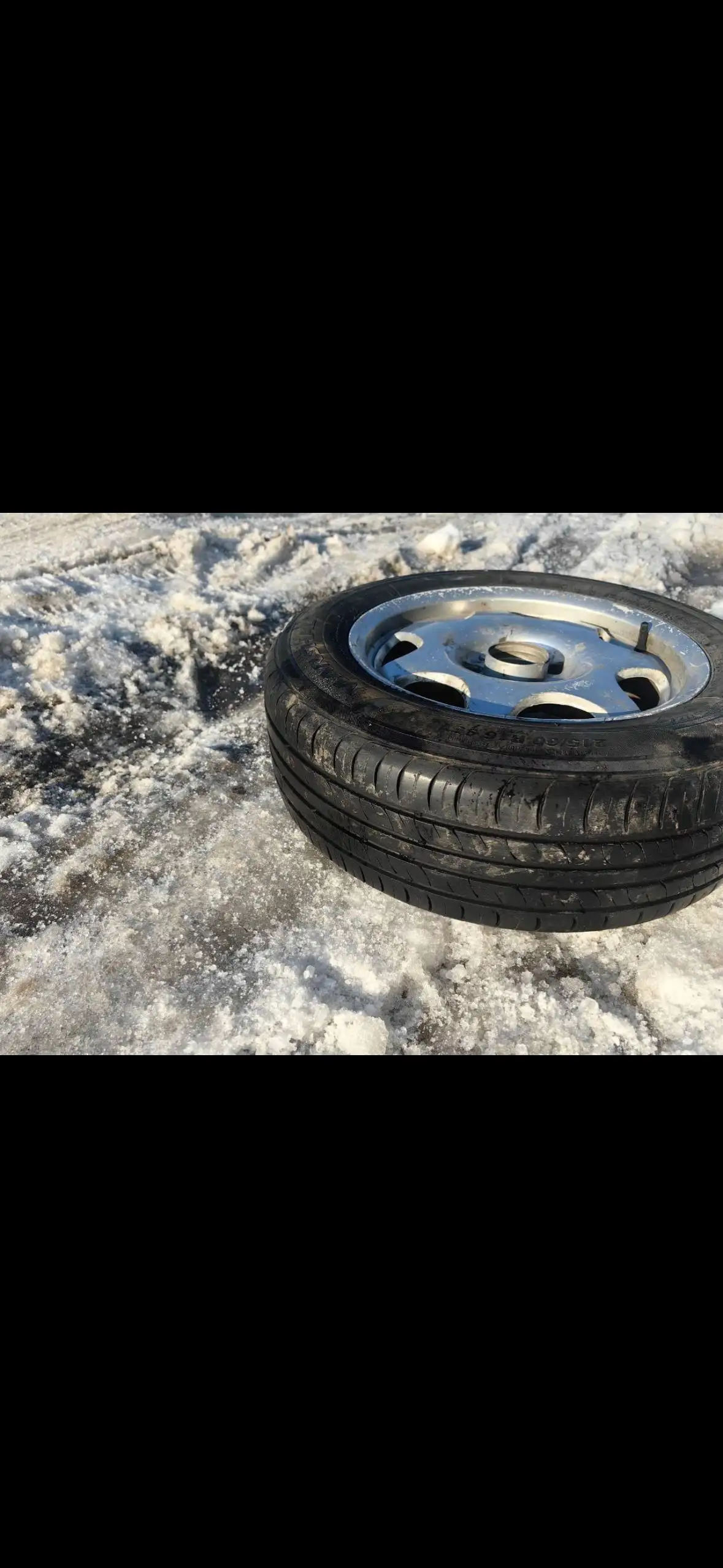 Резина 2013 года R16 разболтовка 5x112 - Шины и диски (Запчасти) в Нижний Новгород