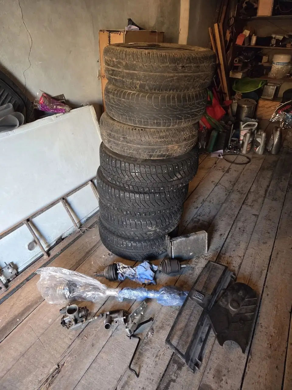 Продам шины с дисками: зимние на штампованных, летние без дисков - Шины и диски (Авто) в Нижний Новгород
