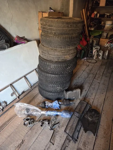 Продам шины с дисками: зимние на штампованных, летние без дисков - частное объявление в Нижний Новгород