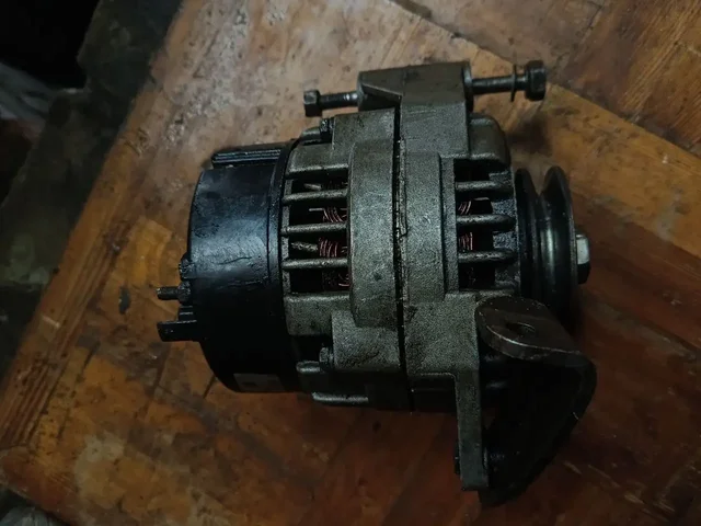 Генератор ВАЗ 2107, 110АП в рабочем состоянии - Мотоциклетные двигатели в Нижний Новгород