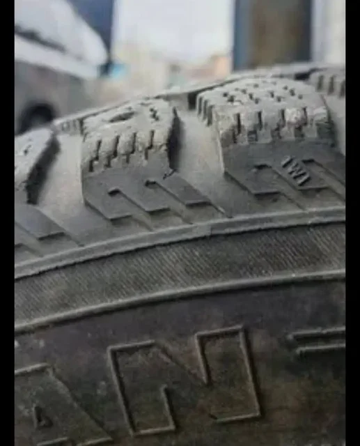 Продажа 4 покрышек Hakkapelita и Bridgestone 205/55/16 - Авто в Нижний Новгород
