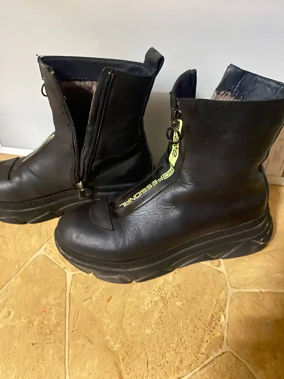 Детские зимние сапоги