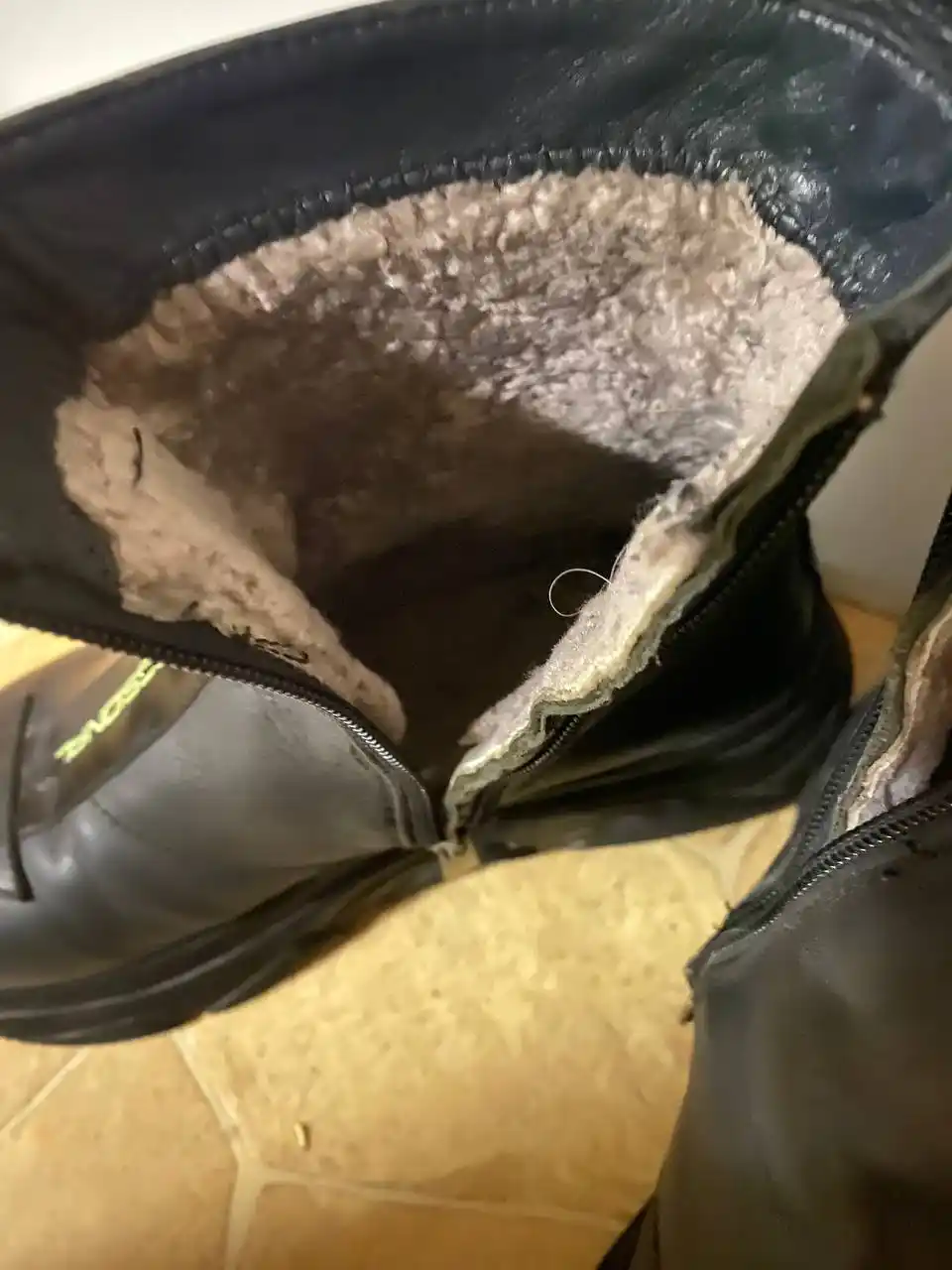 Детские зимние сапоги