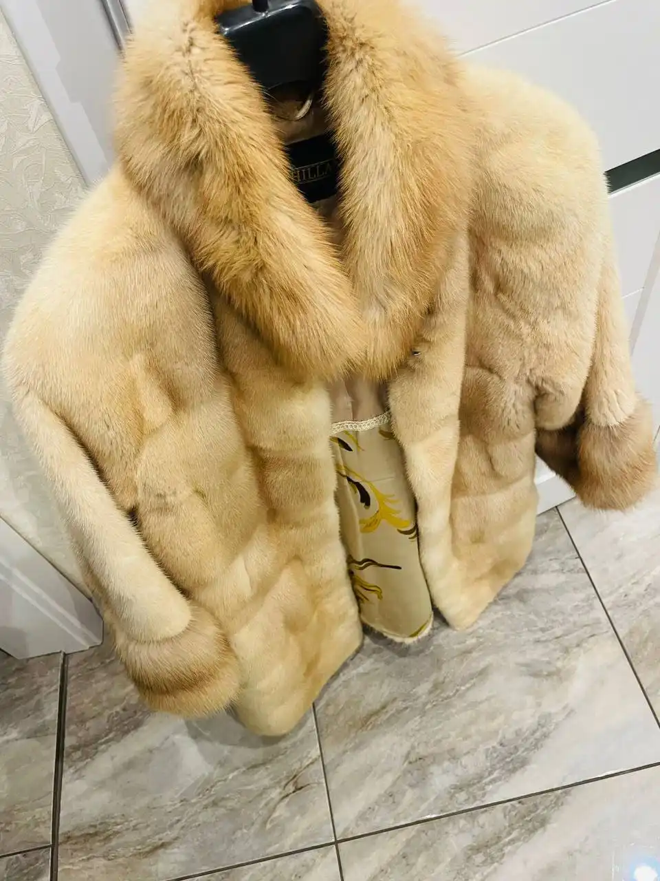 Отдаю одежду