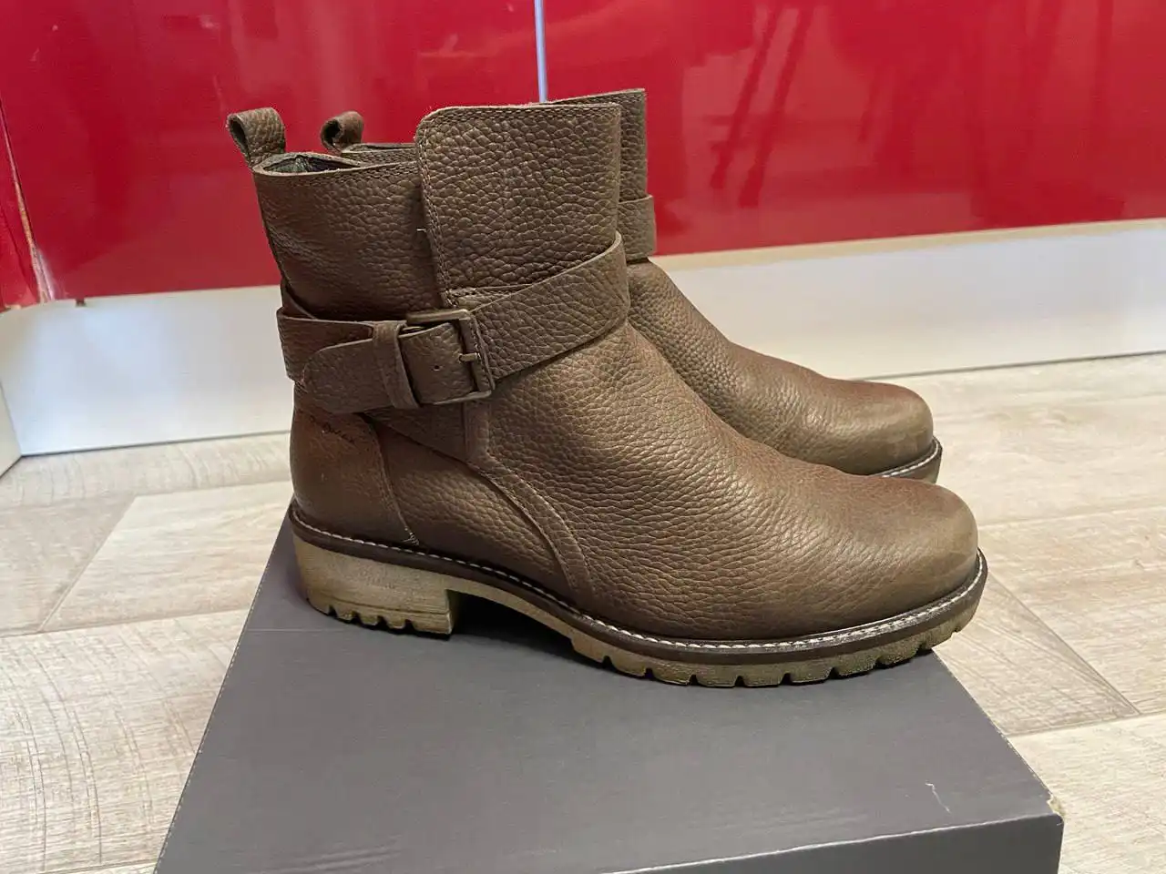 Женские сапоги ECCO размер 39