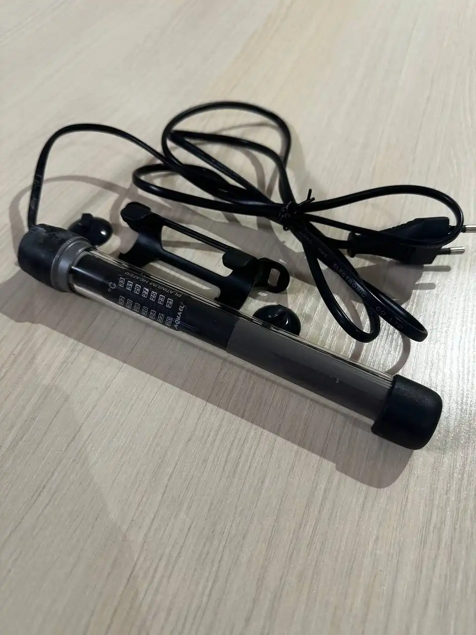 Продам аквариум Aquael 10 л