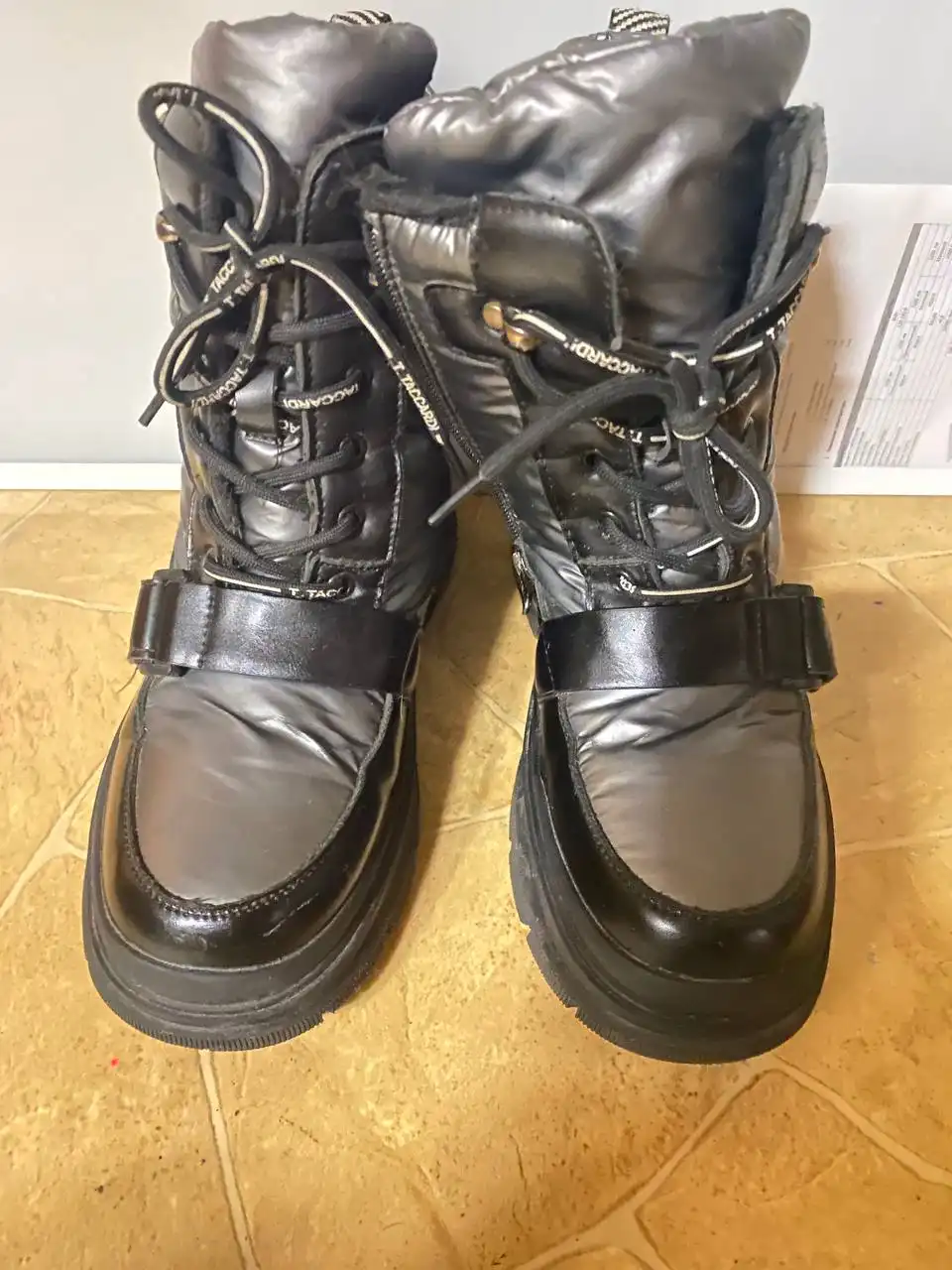 Зимние дутики 35 размер из натуральной кожи и меха