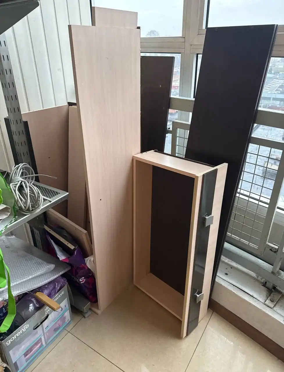 Стенка разобранная с заводской пленкой