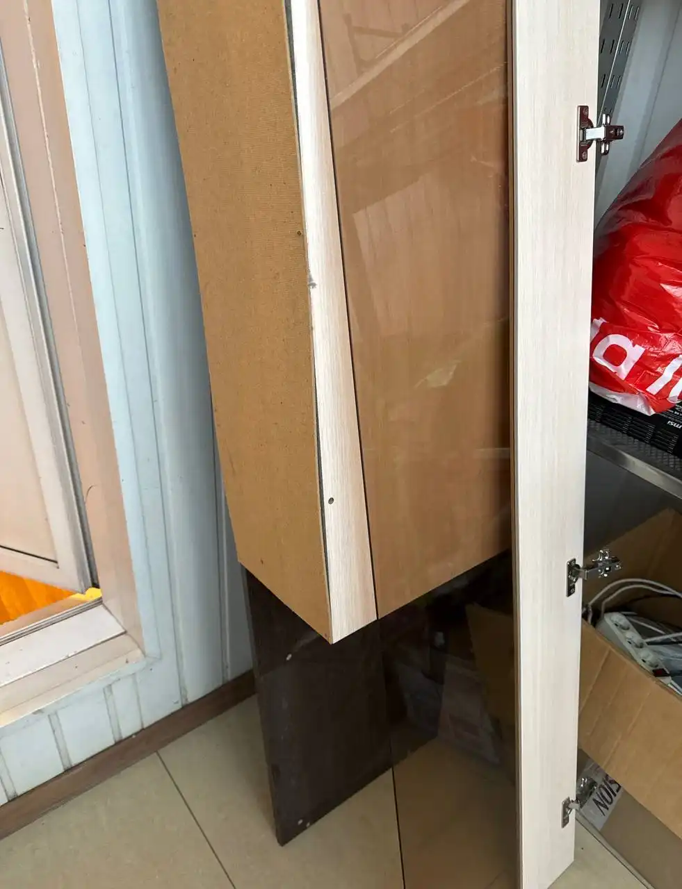 Стенка разобранная с заводской пленкой