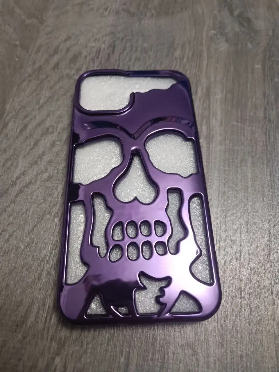 Чехол для iPhone 13