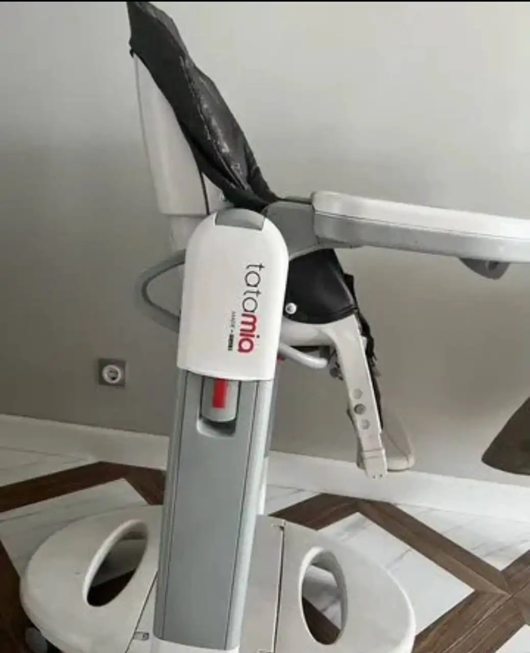 Стульчик для кормления Татамия Пег Перего