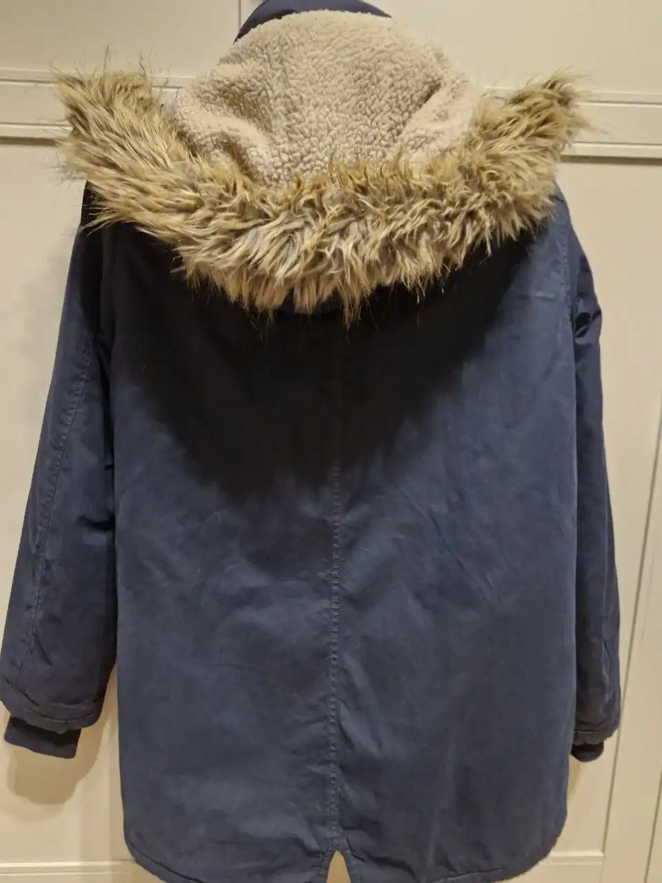 Куртка на молодого человека