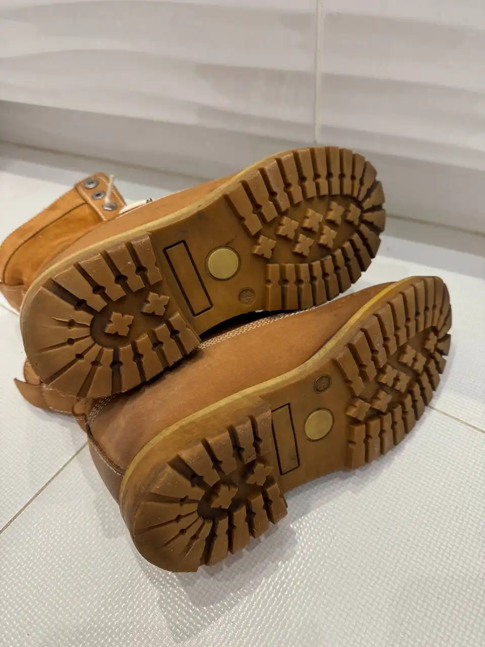 Зимние ботинки на меху женские 36 размер