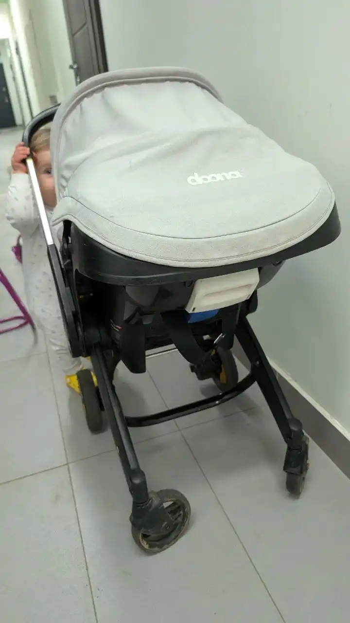 Автолюлька Doona после 2 детей в рабочем состоянии