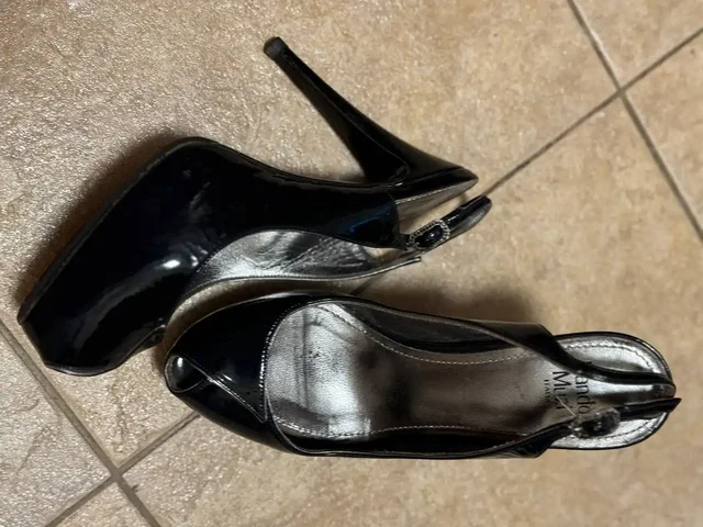 Отдам туфли из Италии 36 размер лакированные - Одежда в Химки