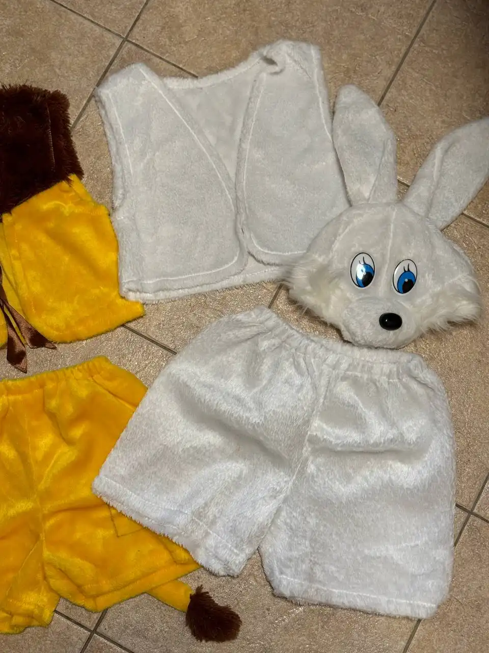 Два костюма от 3 до 5 лет