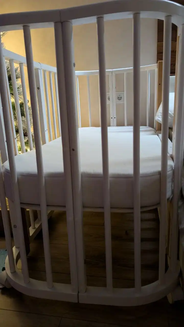 Кроватка-трансформер с новыми матрасами