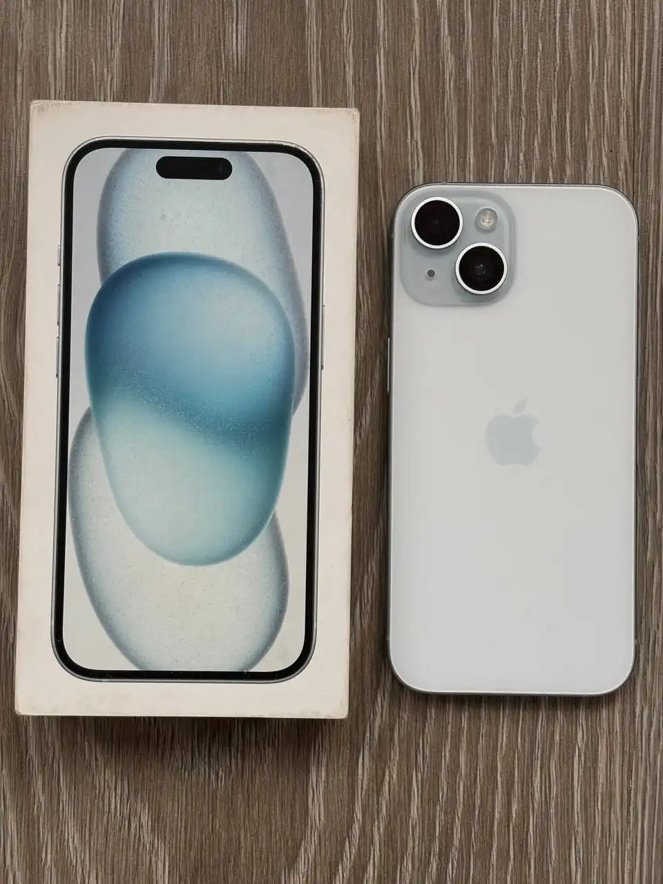 iPhone 15 128 ГБ с неисправностями Face ID и камеры