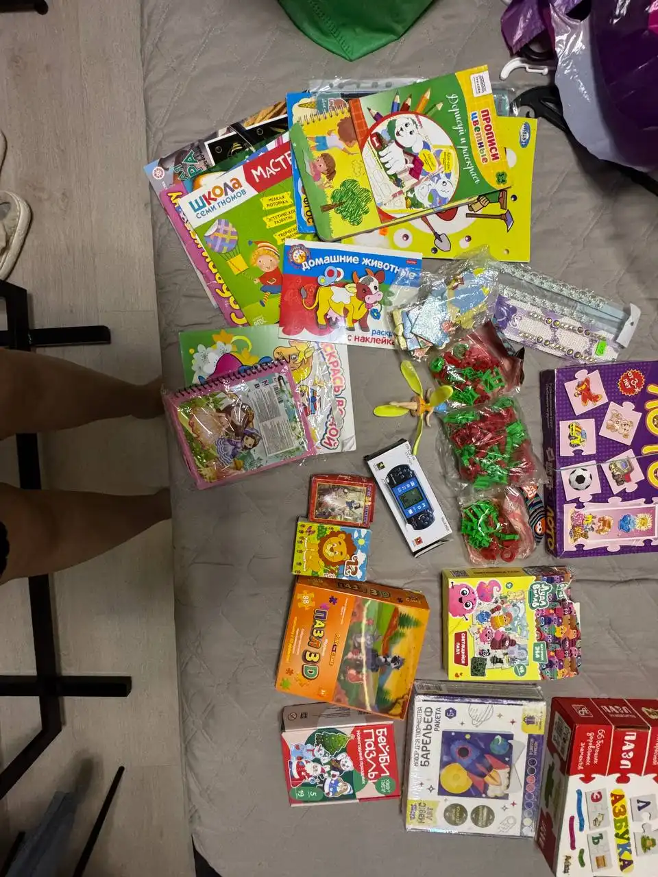 Может кому нужно за коробку конфет