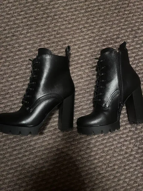 Продам женские ботильоны размер 37 новые - Одежда в Химки