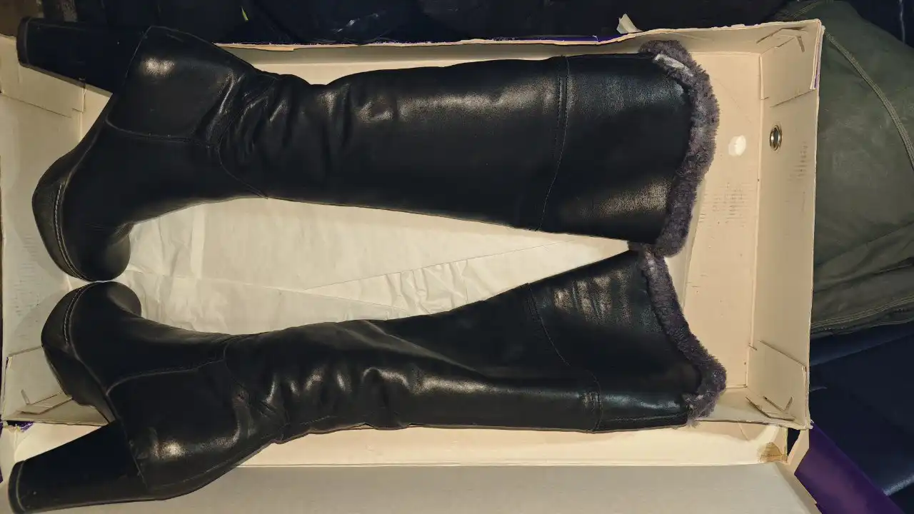 Женские сапоги кожаные с натуральным мехом 39 размер