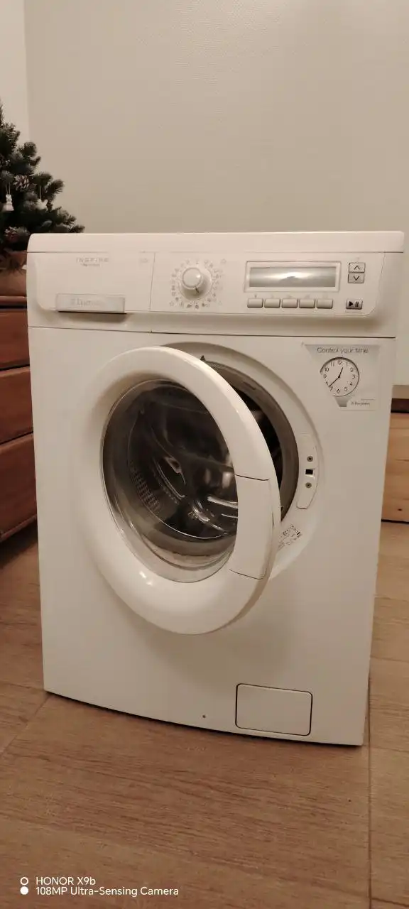 Стиральная машина 6 кг, рабочее состояние