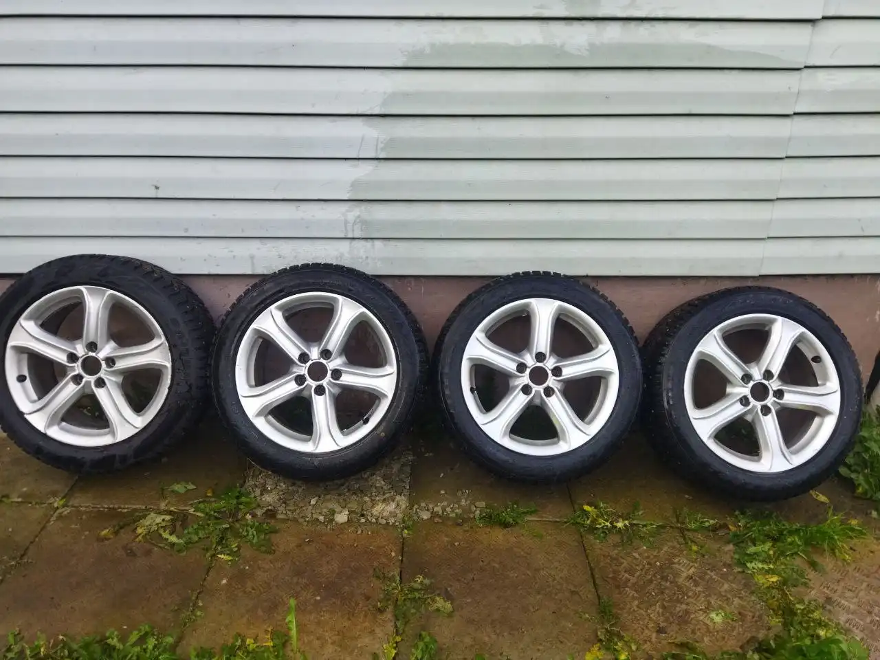 Зимние колеса VAG 225/50 R17