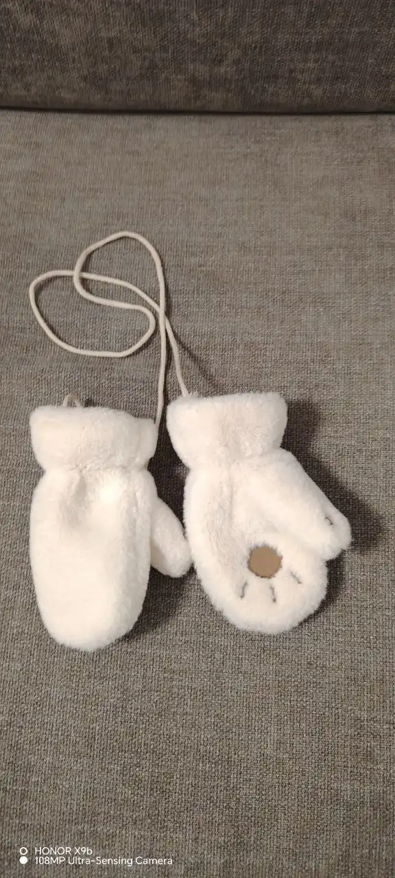 Детская одежда: варежки, краги, шапки