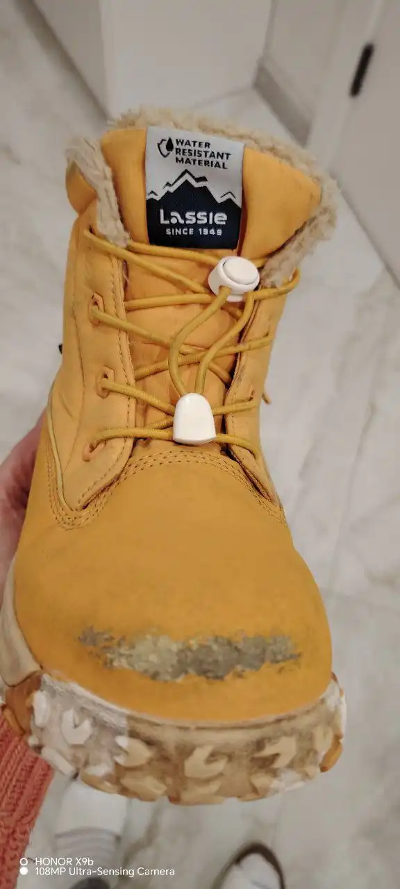 Продам зимнюю одежду и обувь для детей