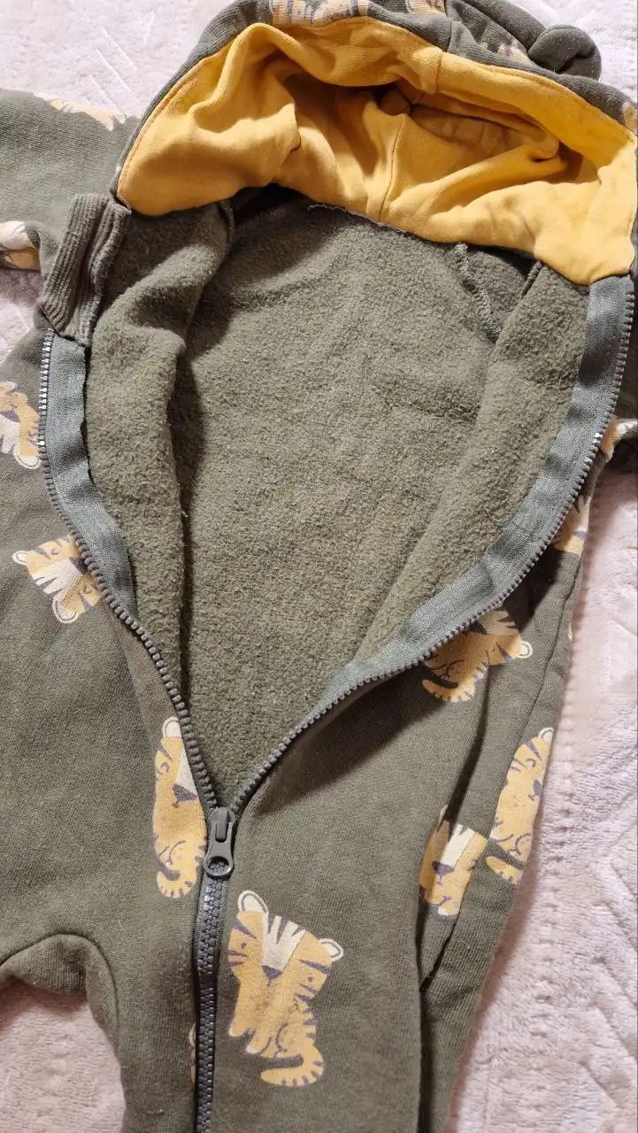 Утепленные комбинезончики размер 62-68 - Детская одежда (Одежда) в Химки