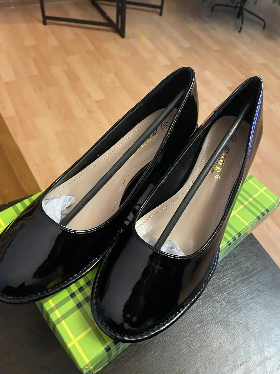 Неношеные туфли на каблуке 4 см - Обувь (Одежда) в Химки