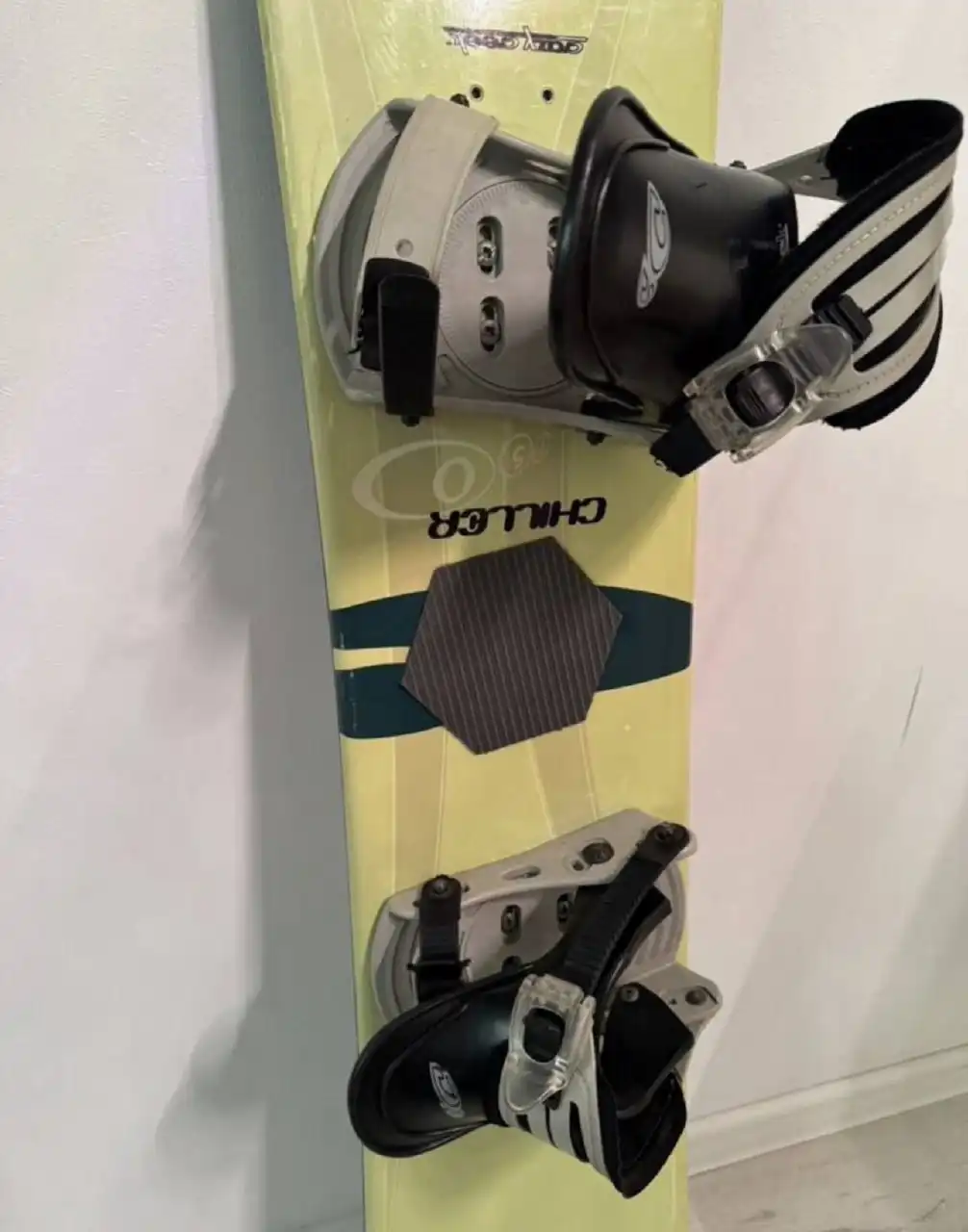 Сноуборд 150 см с чехлом - Зимний спорт (Хобби и отдых) в Химки