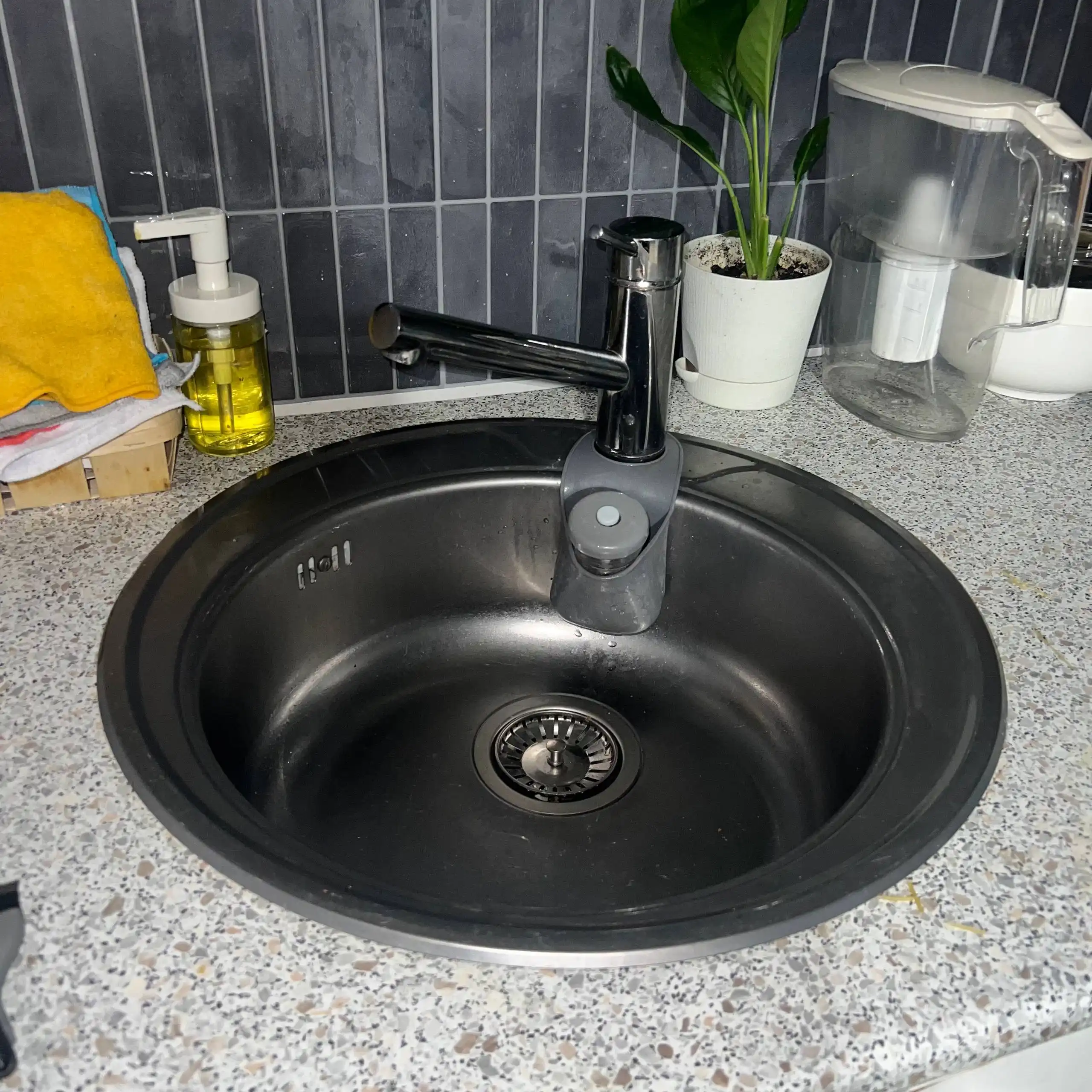 Б/у мойка со смесителем - Сантехника (Для дома и дачи) в Химки