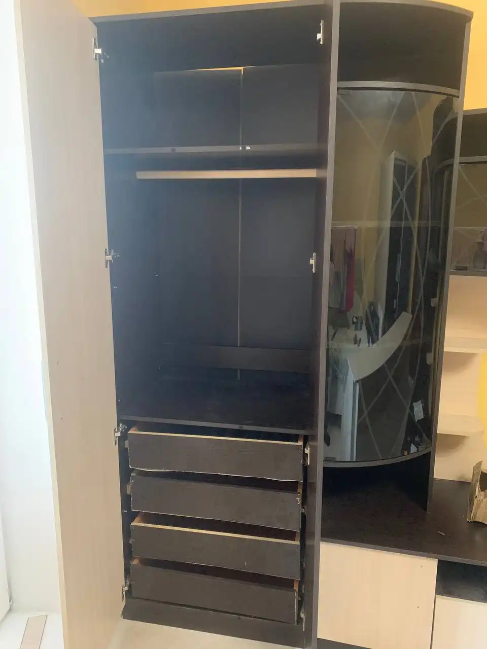 Шкаф-стенка в отличном состоянии - Мебель (Для дома и дачи) в Химки