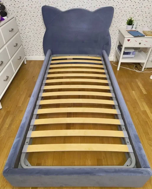 Продается детская кровать 90x200 см - Обувь детская в Химки