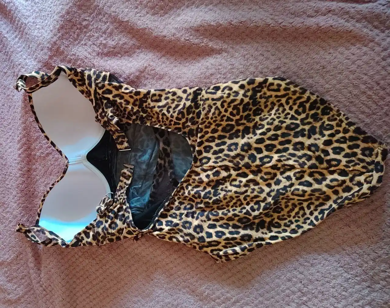 Продам купальник